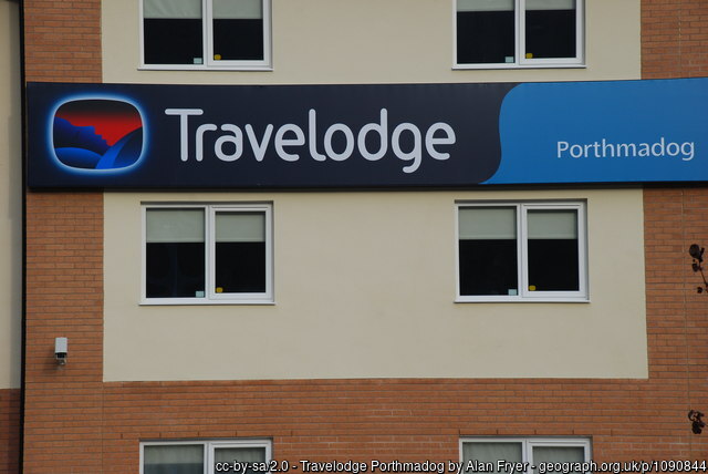 Travelodge Minimum Age to Stay